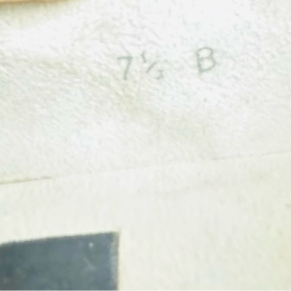 Stuart Weitzman | Square Toe Navy Heels Sz 7.5. Heel height 2.5”. - Picture 8 of 9